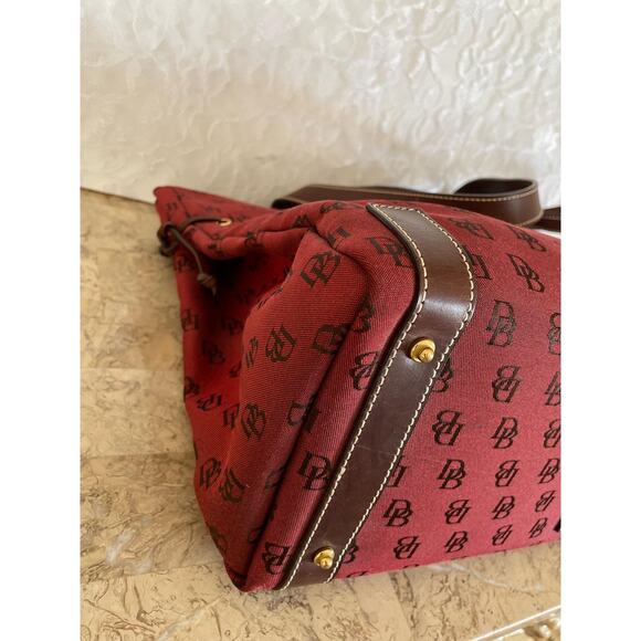 Vtg DOONEY and BOURKE signature canvas laptop bag, makeup bag bundle NWT - Picture 7 of 10